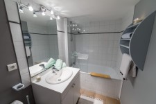 Salle de bain d'un appartement de 2 pièces à Val d'Isère
